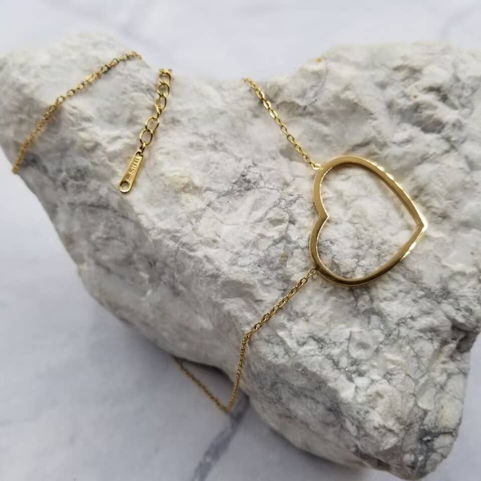 Minimalist Heart Outline Necklace