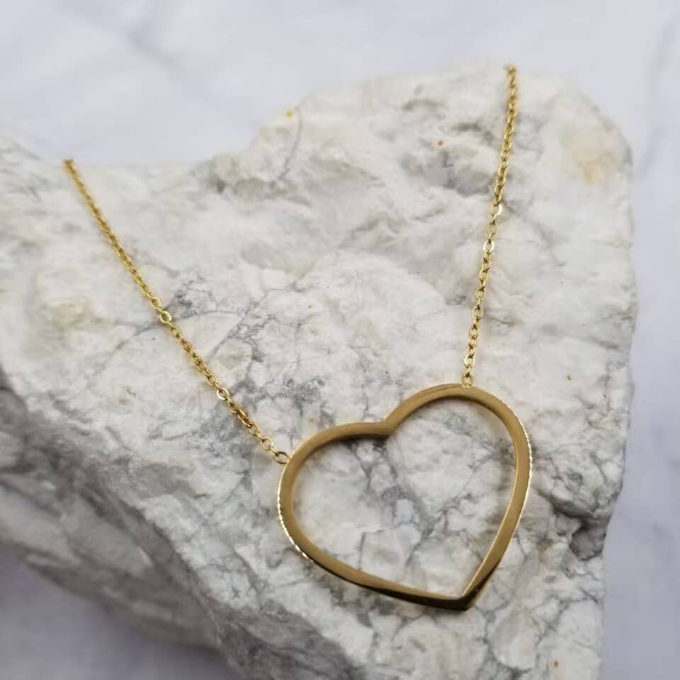 Minimalist Heart Outline Necklace